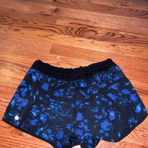 Lululemon Athletica Black and Blue Floral Women's Athletic Shorts